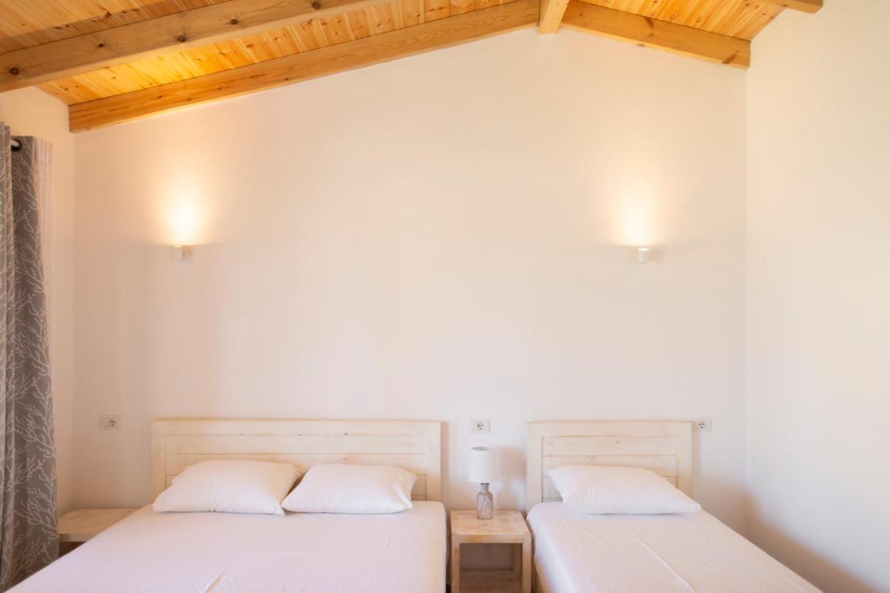 Apartahotel Janakis Garden Livadi