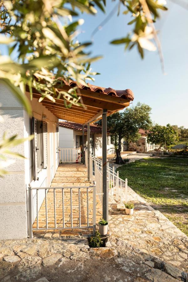 Janakis Garden Livadi *