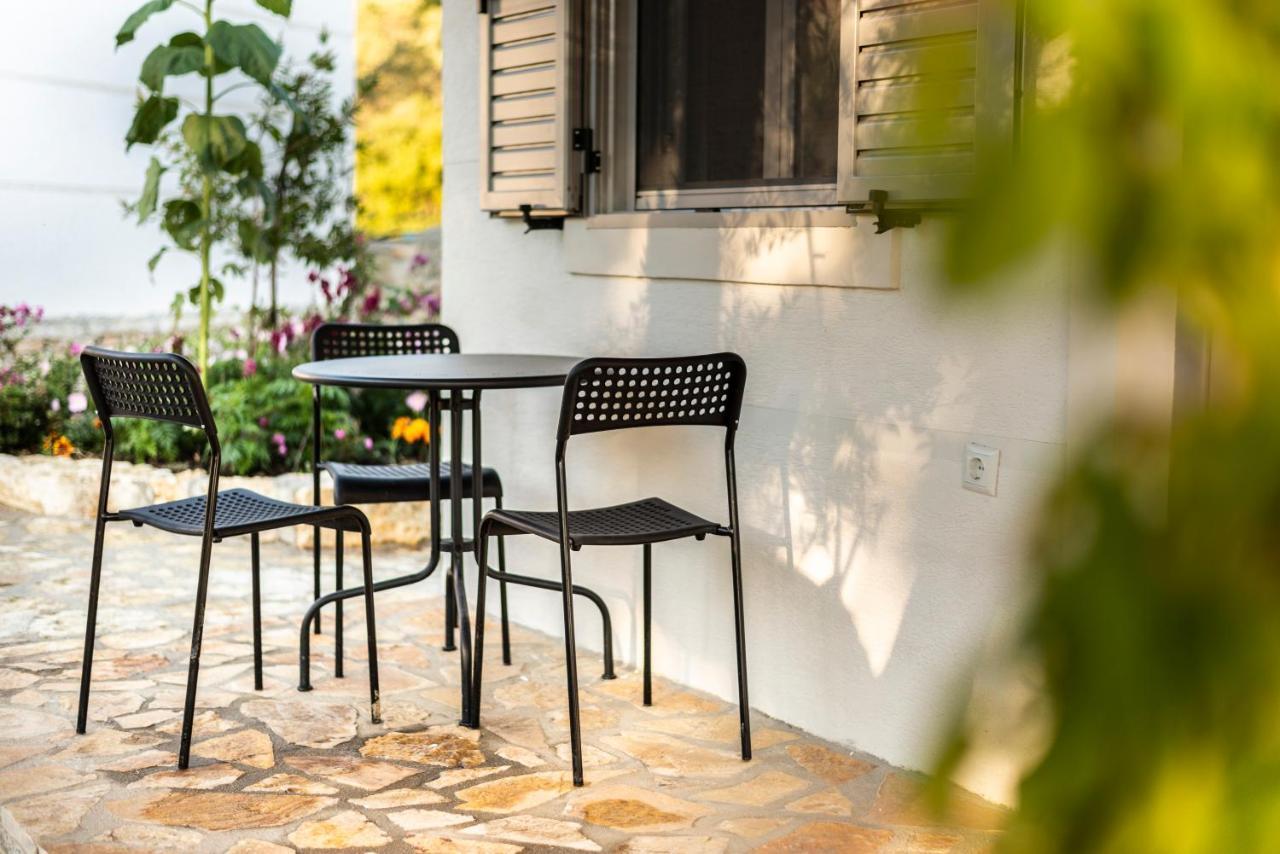 Janakis Garden Livadi * Himare Fshat